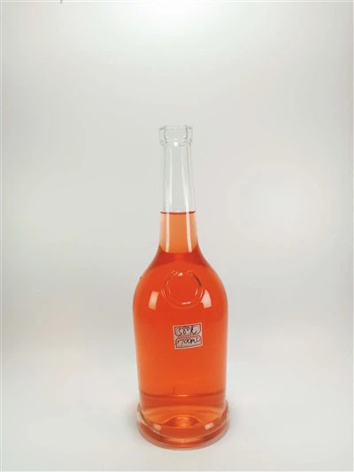 700 ml spritsprit Rom glasflaska